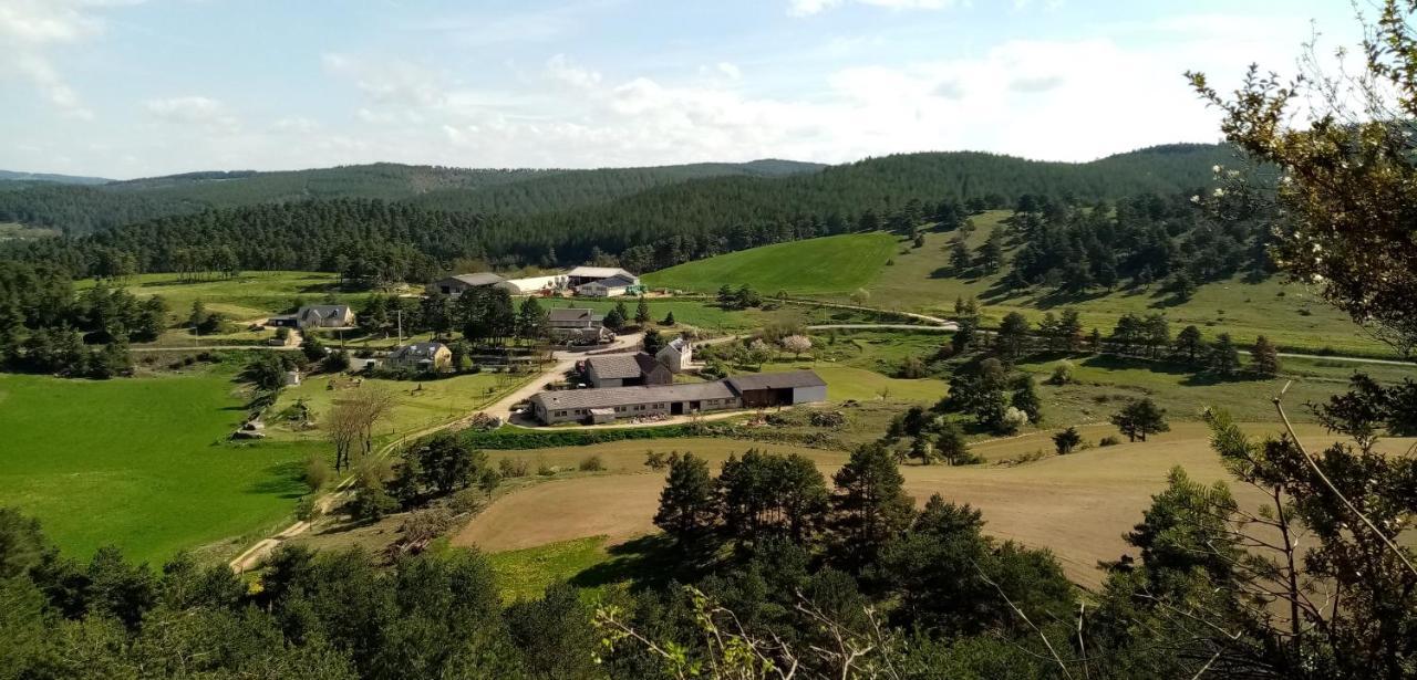 Chez Louis Chambres D'Hotes A La Ferme La Canourgue Zewnętrze zdjęcie